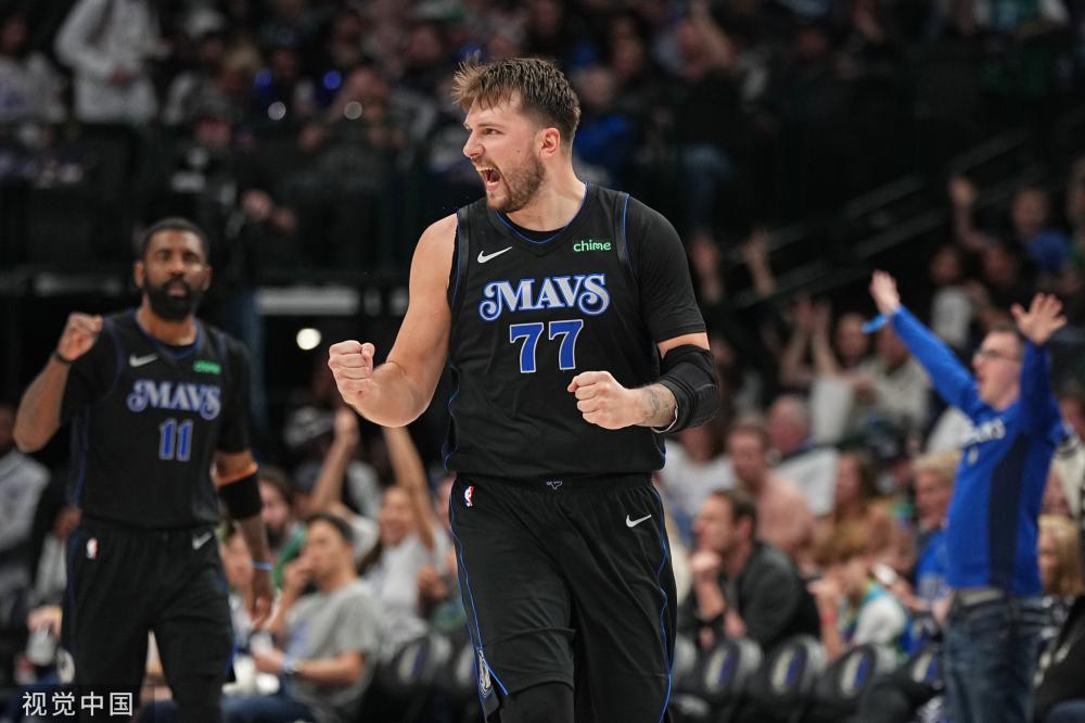 盛赞他为 盛赞他为