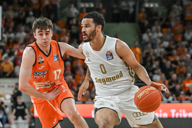 都发挥自己 都发挥自己